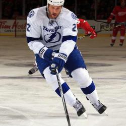 Le Lightning échange Eric Brewer aux Ducks
