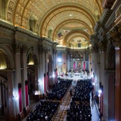 La cathédrale Marie-Reine-du-Monde était pleine à craquer.